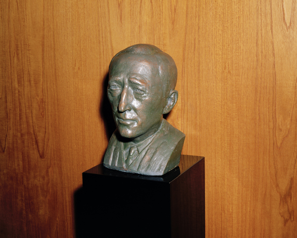 Bust 8093, from the EMPIRE portfolio